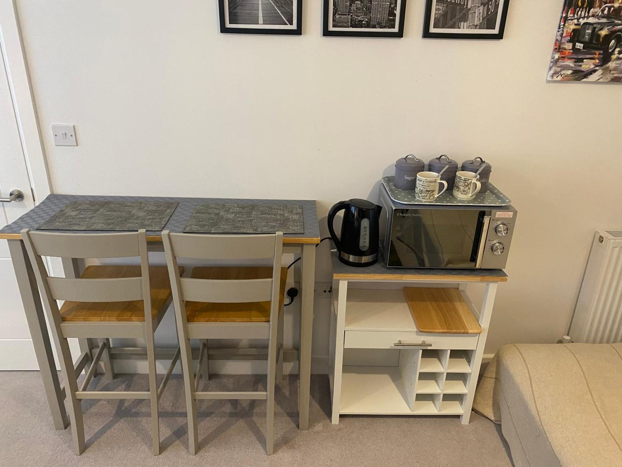 Very Large Double Room With Corner Sofa, Sky Tv, Netflix Etc, Fridge And Microwave Newhaven Εξωτερικό φωτογραφία